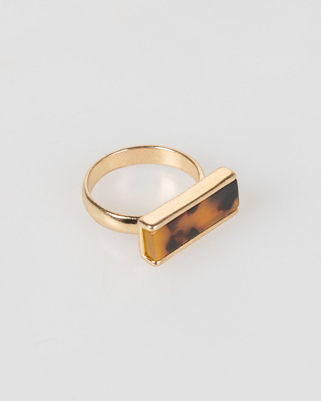 Anillo rígido con piedra