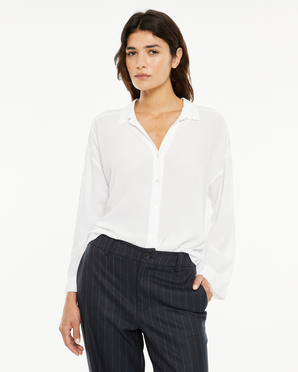 Camisa blanca básica