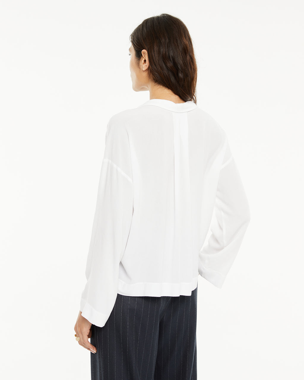 Camisa blanca básica
